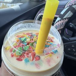 Fruity Pebblez protein shake