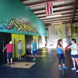 CrossFit Kawaihae - Great color scheme and layout.