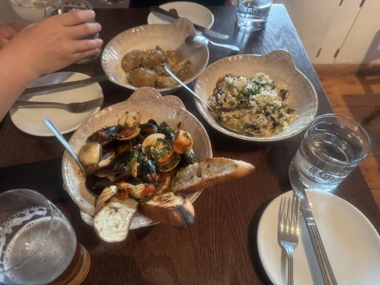 Josephine's Bar & Kitchen by null