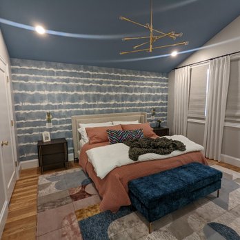 Syncopated Architecture - The primary bedroom with vaulted ceilings feels so spacious and inviting - Architects Near Me - San Francisco, California Syncopated Architecture - The primary bedroom with vaulted ceilings feels so spacious and inviting - Architects Near Me - San Francisco, California