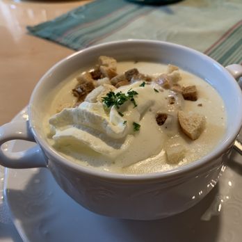 Kirchenwirt - Garlic soup, taste great! - Austrian Near Me - Gosau, 4