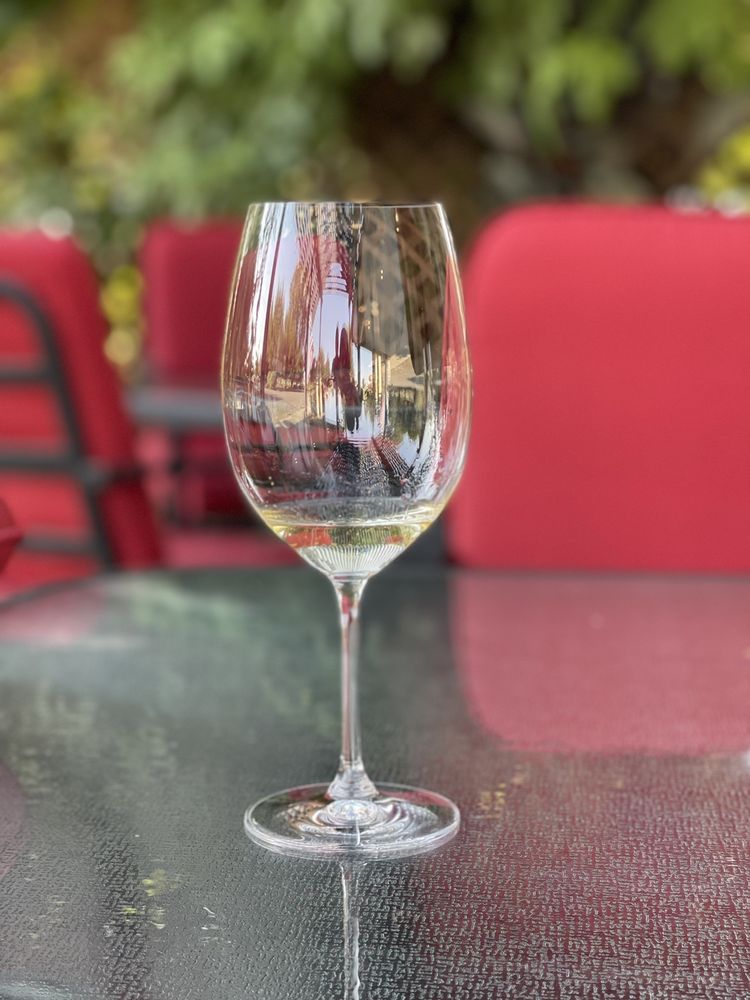 Smoky Rose Cellars Logo