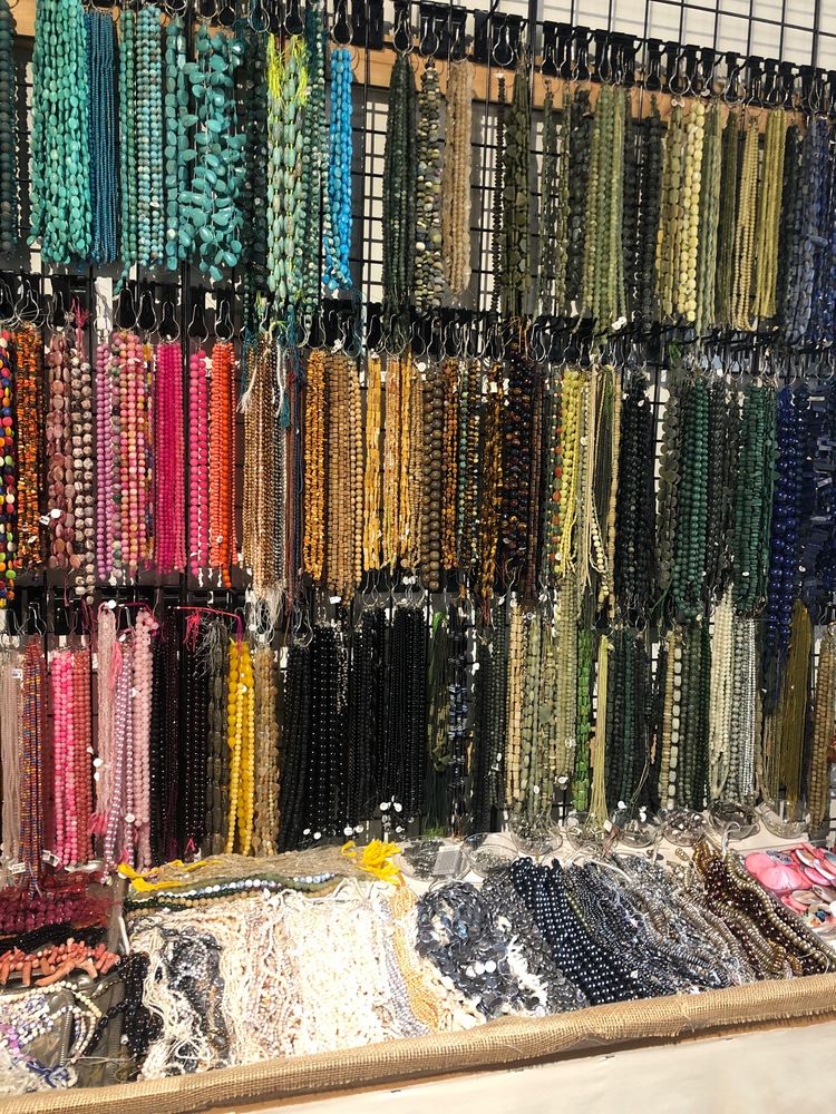 BEADS & RUGS Updated May 2024 13 Photos 626 Broadway St, Paducah