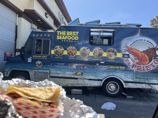 Mariscos & Birria El Prieto by null