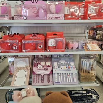 T J Maxx - Hello Kitty makeup brushes and cosmetic sponges - Department Stores Near Me - Las Vegas, Nevada T J Maxx - Hello Kitty makeup brushes and cosmetic sponges - Department Stores Near Me - Las Vegas, Nevada