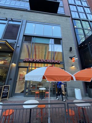 Jeni's Splendid Ice Creams by null
