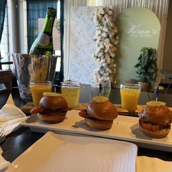 Aromas - Buffalo chicken sliders and mimosa flight - Buffets Near Me - Fresno, California
