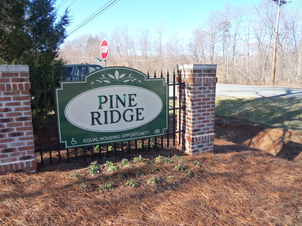 PINE RIDGE APARTMENTS Updated August 2024 1574 Red Oak Dr, Roxboro