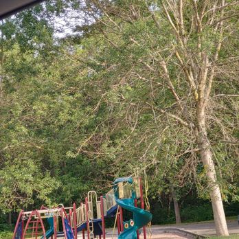 Maple Wood Playfield - Play place - Parks Near Me - Seattle, Washington Maple Wood Playfield - Play place - Parks Near Me - Seattle, Washington