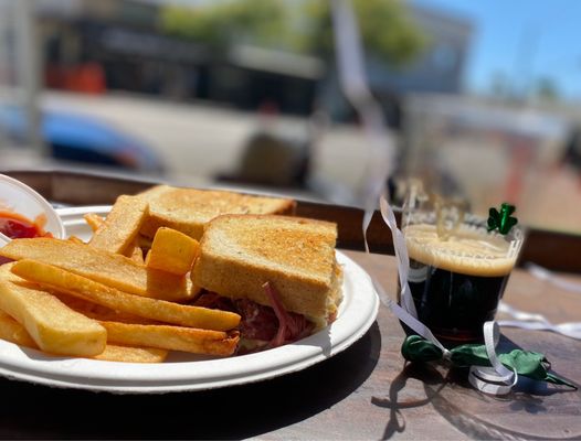 O'Sullivan's Irish Pub Escondido by null