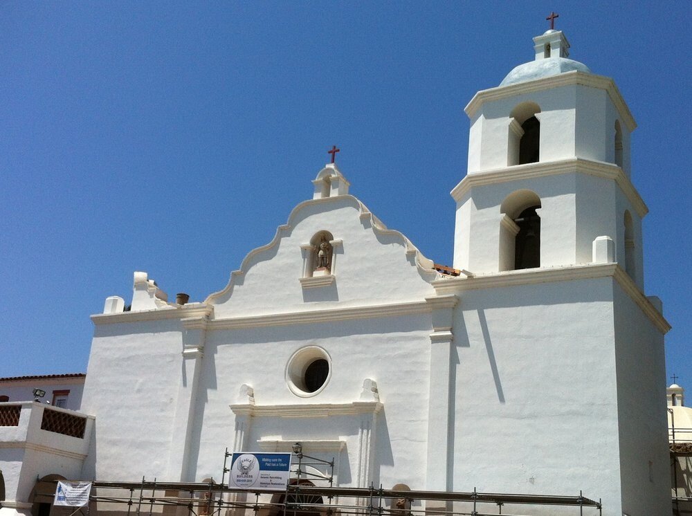 Slide of Dils Roofing & Solar