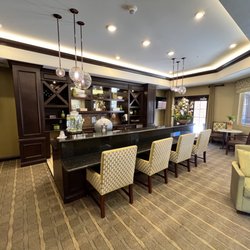 Felicita Vida Senior Living - Bar area