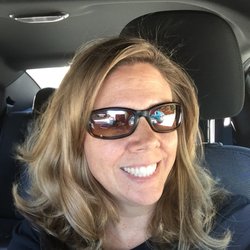 Chelle's Organic Hair Salon - Best damn hair stylist ever!!!