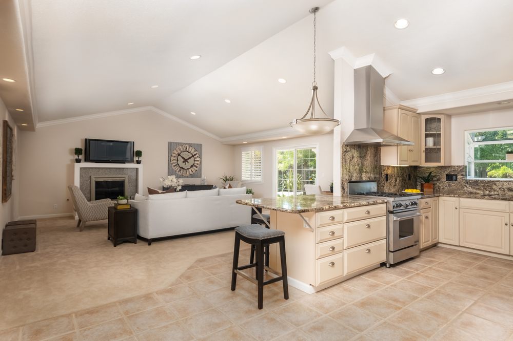 AKI LEWIS REAL ESTATE COMPASS Updated July 2024 76 Photos & 18