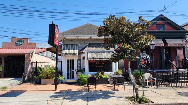 Maple Street Café by null