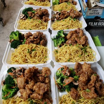 Nicky's Lunch Wagon - Garlic noodles with spicy vietnamese chicken and stir fry broccoli... - Food Stands Near Me - Honolulu, Hawaii Nicky's Lunch Wagon - Garlic noodles with spicy vietnamese chicken and stir fry broccoli... - Food Stands Near Me - Honolulu, Hawaii