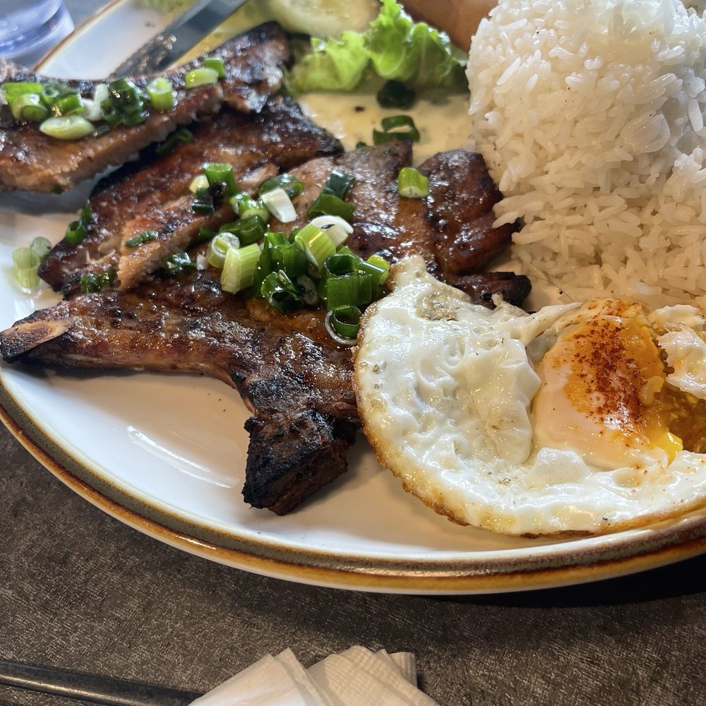 R2 Com Suon Nuong - Grilled Pork Chop Over Rice
