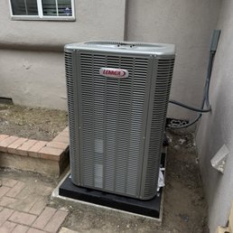 New 4 Ton LENNOX condenser.