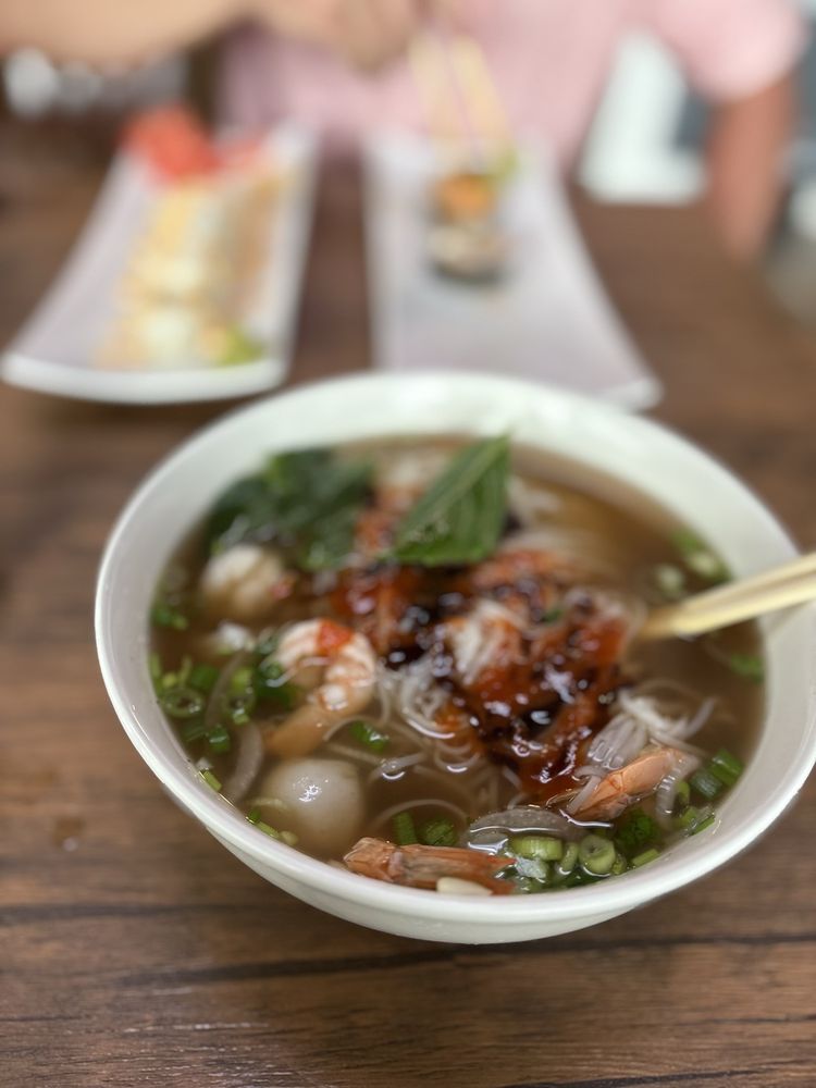 Love 4 Sushi & Pho