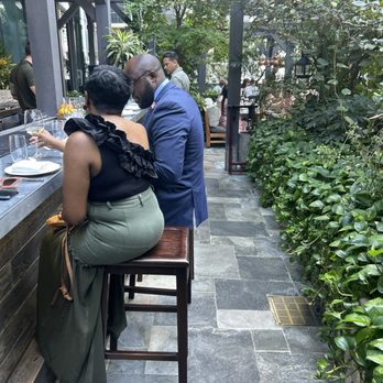Quinto - The outdoor bar area - Steakhouses Near Me - Miami, Florida