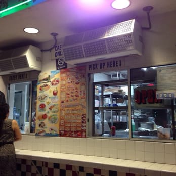 Tacos La Revancha - Open hella late! It's past 2pm - Mexican Near Me - Long Beach, California