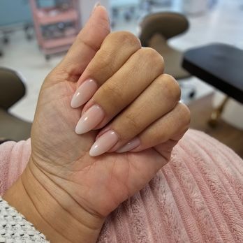L Beauty  - Nail Salons Near Me - Pasadena, California