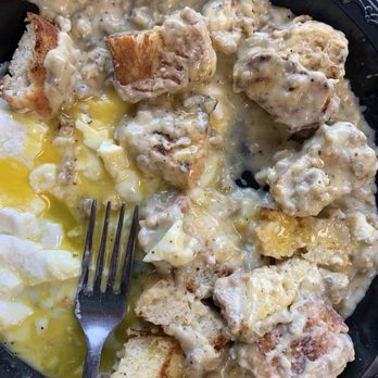 Mainly Melts - Toast and gravy, not biscuits and gravy as advertised.  Taste in the gravy? Only pepper. - Breakfast & Brunch Near Me - Bridgton, Maine