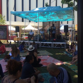 Melrose Trading Post - Always eclectic live music in the shade - Flea Markets Near Me - Los Angeles, California Melrose Trading Post - Always eclectic live music in the shade - Flea Markets Near Me - Los Angeles, California