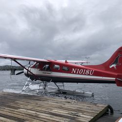Island Wings Air Service - An amazing float plane before take off