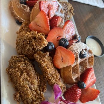 Kitchen 15 - Chicken FRIED WINGS AND MINI WAFFLES - Breakfast & Brunch Near Me - Sacramento, California Kitchen 15 - Chicken FRIED WINGS AND MINI WAFFLES - Breakfast & Brunch Near Me - Sacramento, California