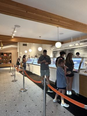 Jeni's Splendid Ice Creams by null