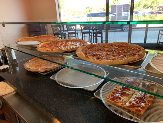 Parma's Pizzeria by null