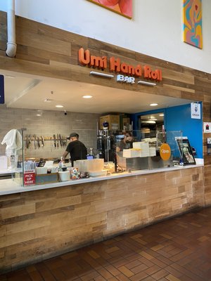 Umi Hand Roll Bar by null
