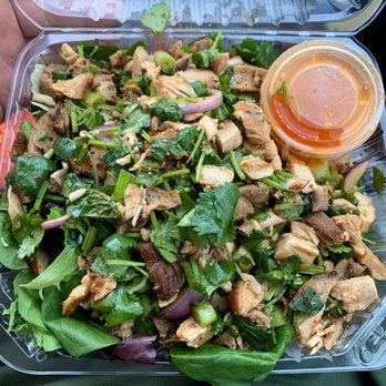 Bowlzeye - Thai Salad with extra chicken. Very familiar and yummy to those who grew up with Hmong and Thai cuisine - Asian Fusion Near Me - Clovis, California