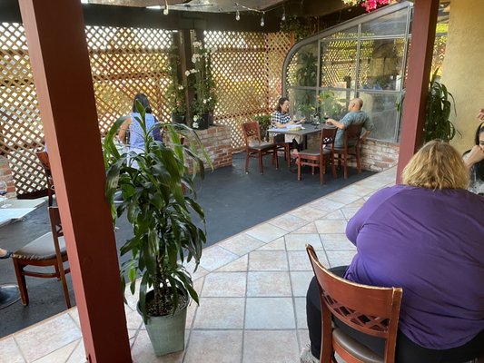 Papillon Restaurant by null