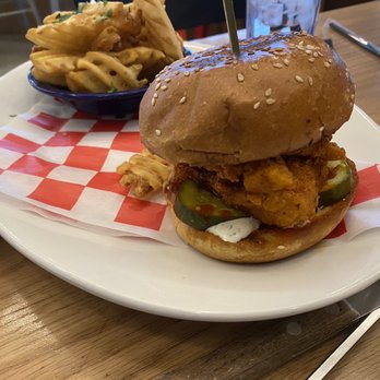 Zoli's Pizza - Nashville hot chicken - Pizza Near Me - Fort Worth, Texas