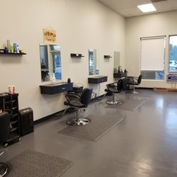 Upper Cuts Salon