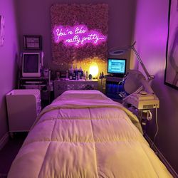 Sessions with Loana - Murrieta location; very clean and super cute