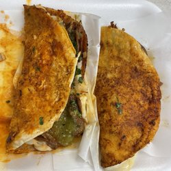Tacos La Cantrina - Queso Birria