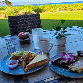 Castaway Cafe - Breakfast is served - American Near Me - Lahaina, Hawaii