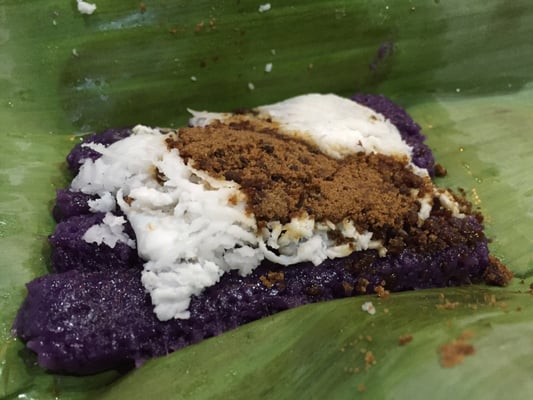 Aling Taleng's Halo-Halo by null