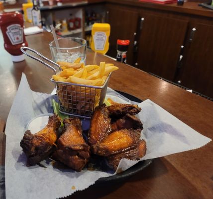 Sweetwater Tavern by null