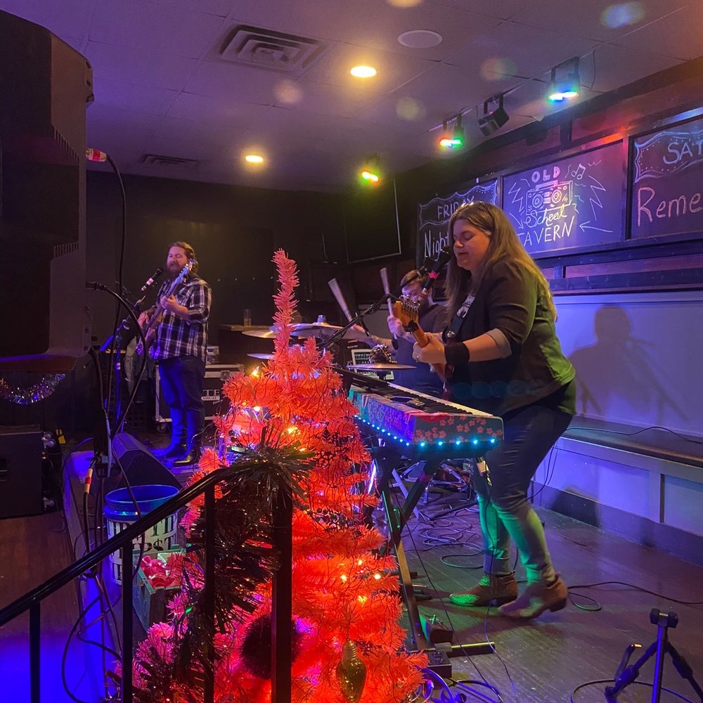 Old School Tavern - Live music every Friday and saturday - Music Venues Near Me - Greenville, South Carolina Old School Tavern - Live music every Friday and saturday - Music Venues Near Me - Greenville, South Carolina