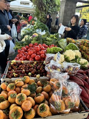 The Vineyard Farmer's Market by null