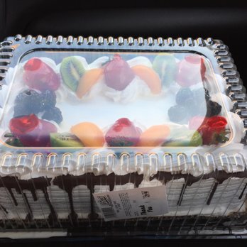 Viva Supermarket - a cake in a plastic container - International Grocery Near Me - Rancho Cordova, California Viva Supermarket - a cake in a plastic container - International Grocery Near Me - Rancho Cordova, California
