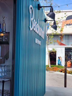 Beachwood Brewing 2nd & PCH by null