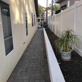 Coast Outdoor Living - Side walkway - Landscaping Near Me - Laguna Beach, California Coast Outdoor Living - Side walkway - Landscaping Near Me - Laguna Beach, California