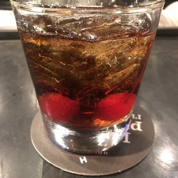 Houlihan's - Bars Near Me - Front Royal, Virginia