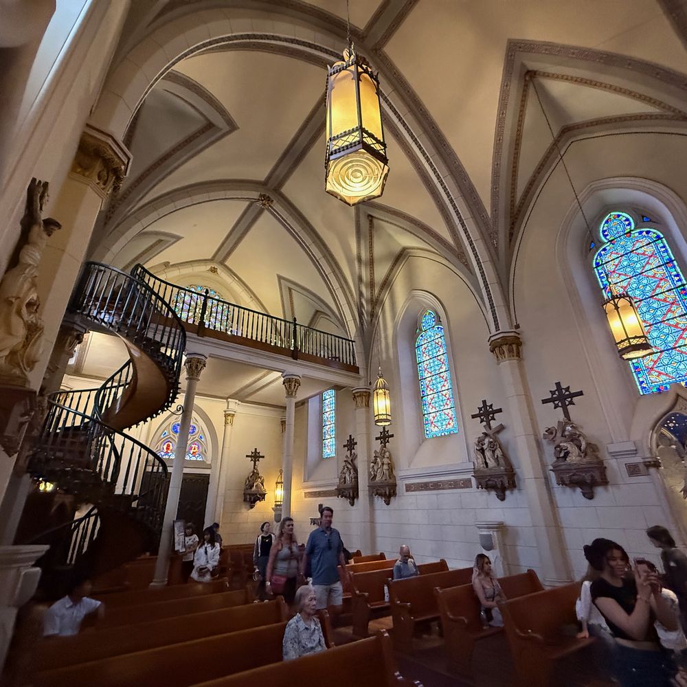 Loretto Chapel - Churches Near Me - Santa Fe, New Mexico Loretto Chapel - Churches Near Me - Santa Fe, New Mexico