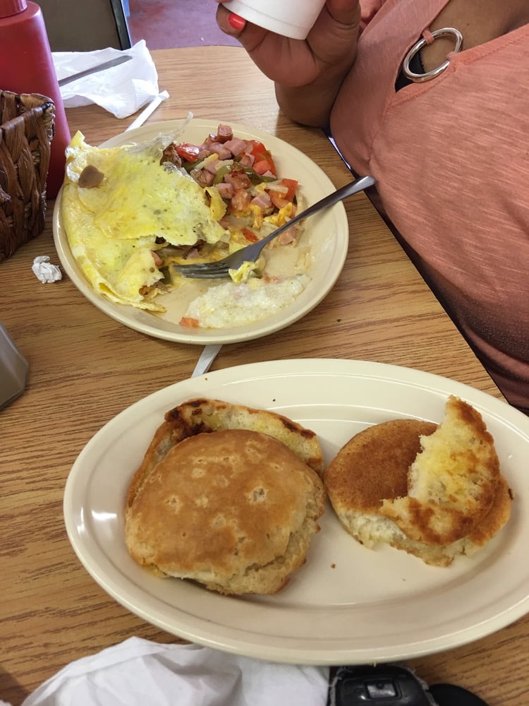 SOUTH POINTE RESTAURANT Updated October 2024 2808 Highway 25 S